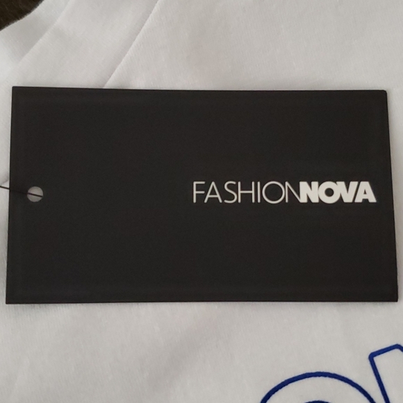 Fashion Nova Tee NWT! - Picture 7 of 9